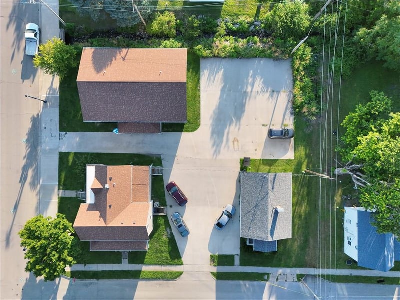 Walnut St, Maryville, MO 64468