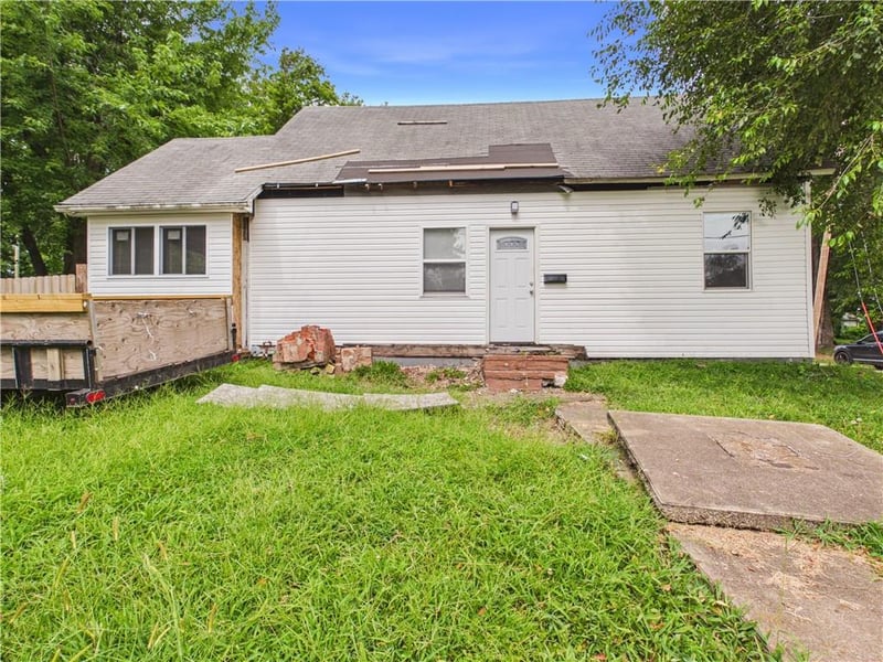 219 3rd St, Clinton, MO 64735