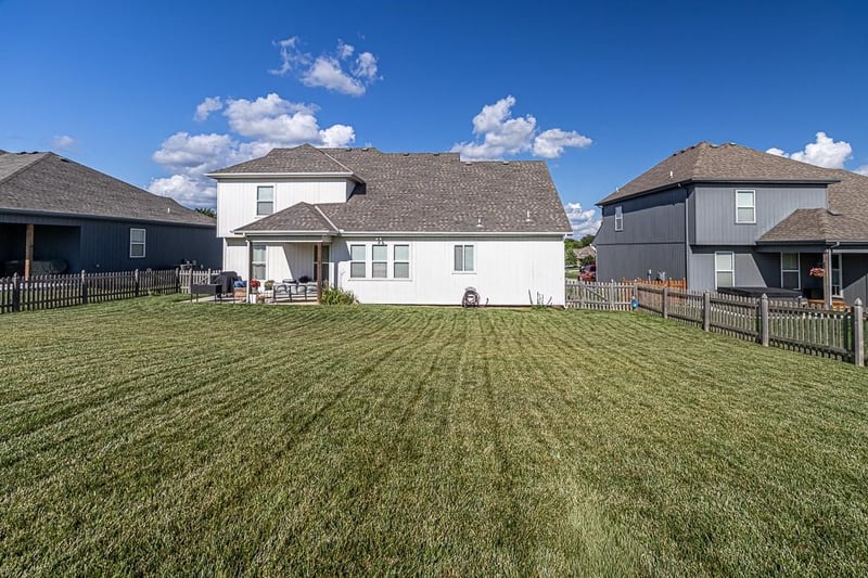 10524 Randolph Ave, Kansas City, MO 64157