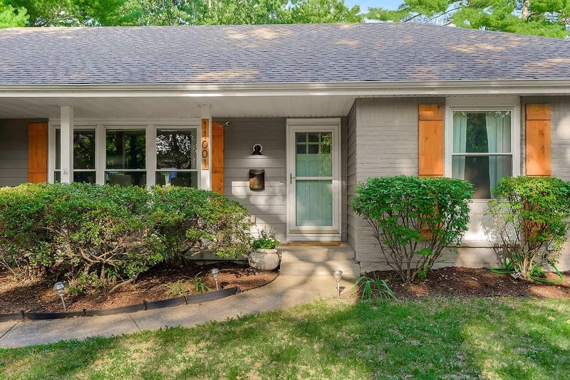 11001 Glen Arbor Rd, Kansas City, MO 64114
