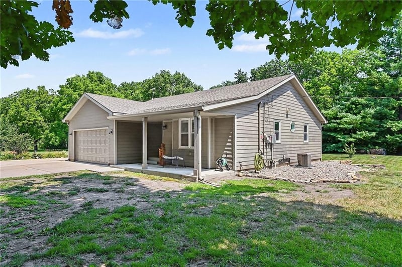 24451 Chieftain Rd, Lawrence, KS 66044