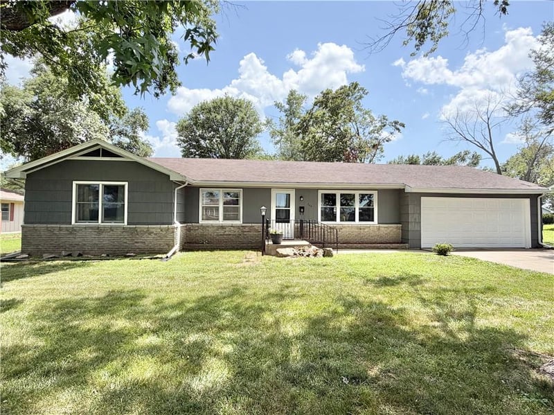 703 Summit St, Butler, MO 64730