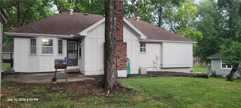 12804 Richmond Ave, Grandview, MO 64030