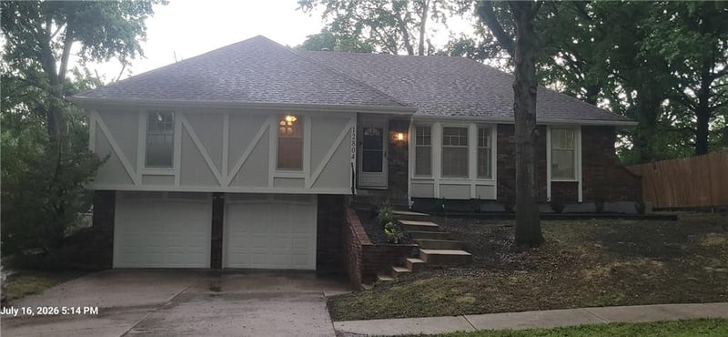 12804 Richmond Ave, Grandview, MO 64030