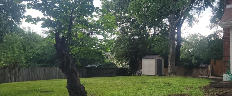12804 Richmond Ave, Grandview, MO 64030