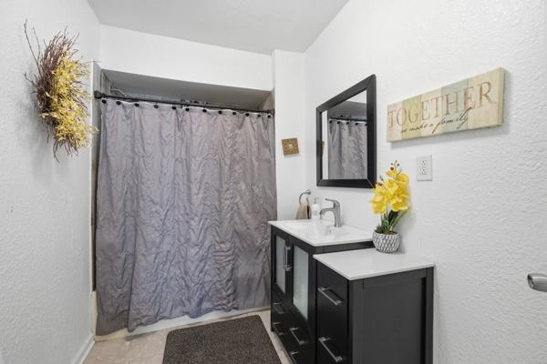 4115 Benton Blvd, Kansas City, MO 64130