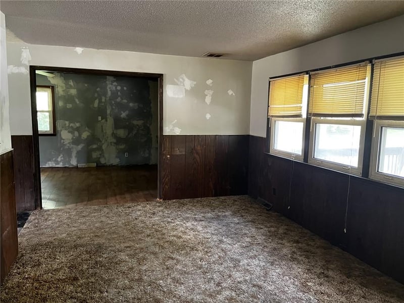 1204 Wornall Rd, Excelsior Springs, MO 64024