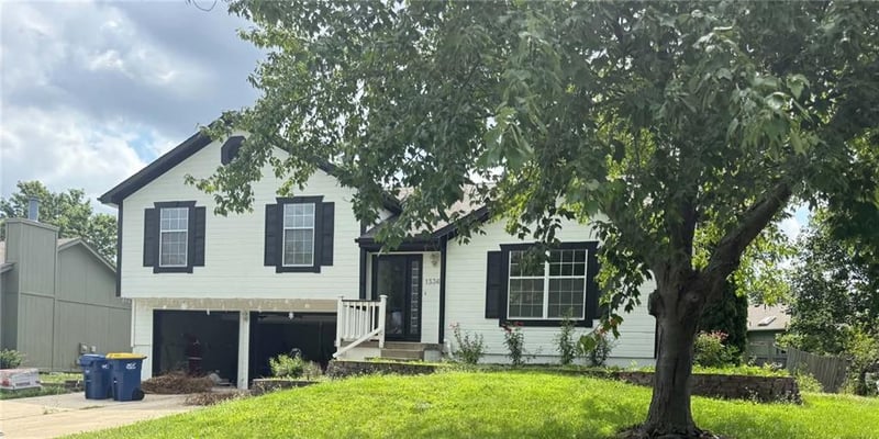 1536 Jade St, Lee's Summit, MO 64086