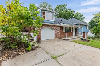 213 Briar Ln, Kansas City, MO 64119