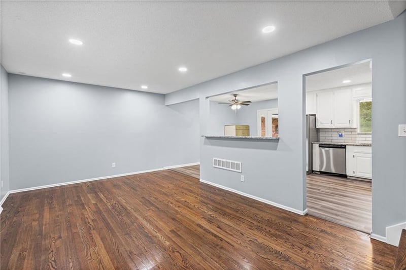213 Briar Ln, Kansas City, MO 64119