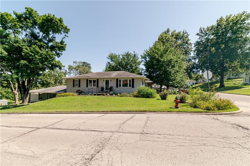 630 Green St, Atchison, KS 66002