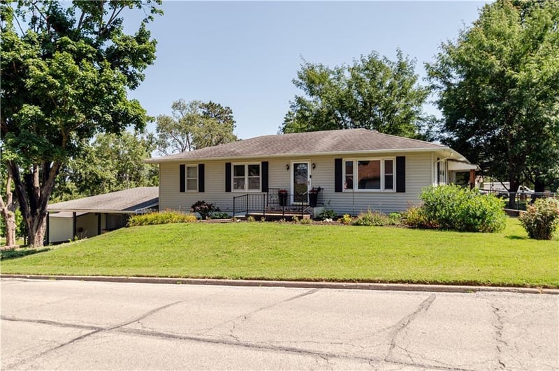 630 Green St, Atchison, KS 66002