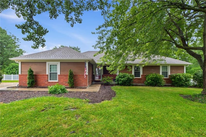 5625 201 St, Stilwell, KS 66085
