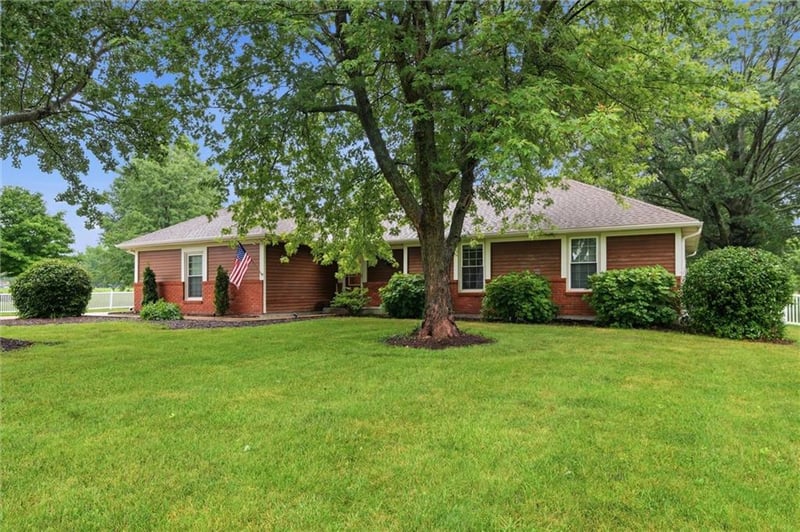 5625 201 St, Stilwell, KS 66085