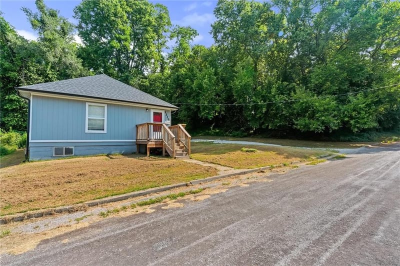 1318 Clinton St, Lexington, MO 64067