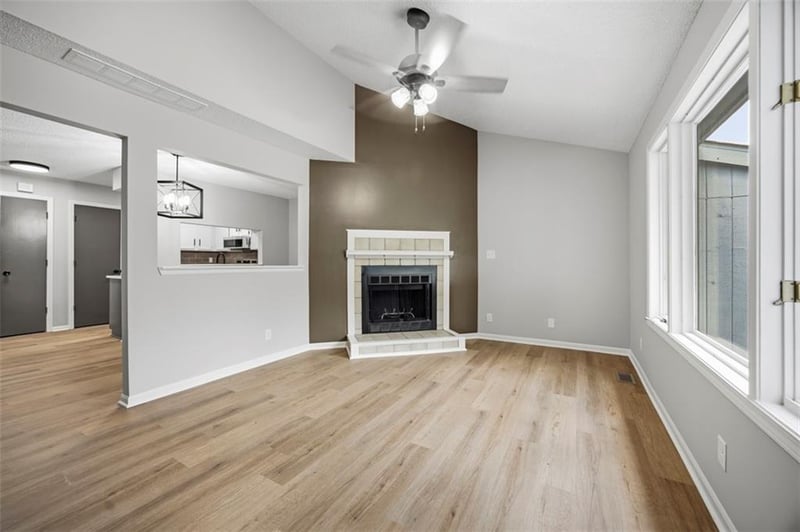 10129 Steele Rd, Edwardsville, KS 66111