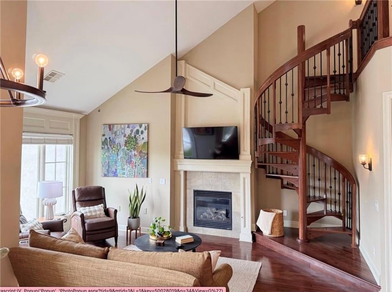 10511 Mission Rd #312, Leawood, KS 66206