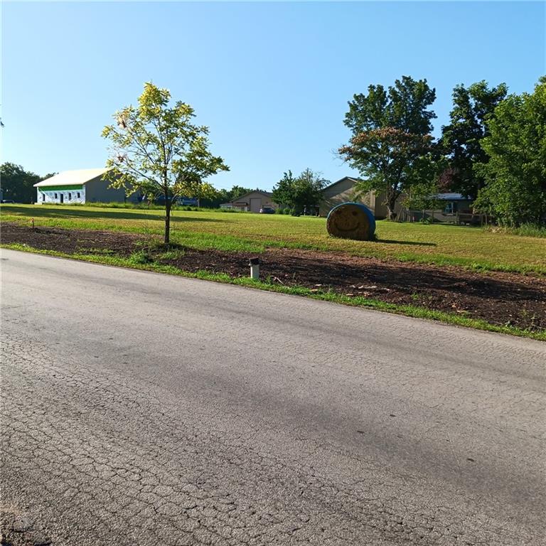 Linn Valley Dr, Linn Valley, KS 66040