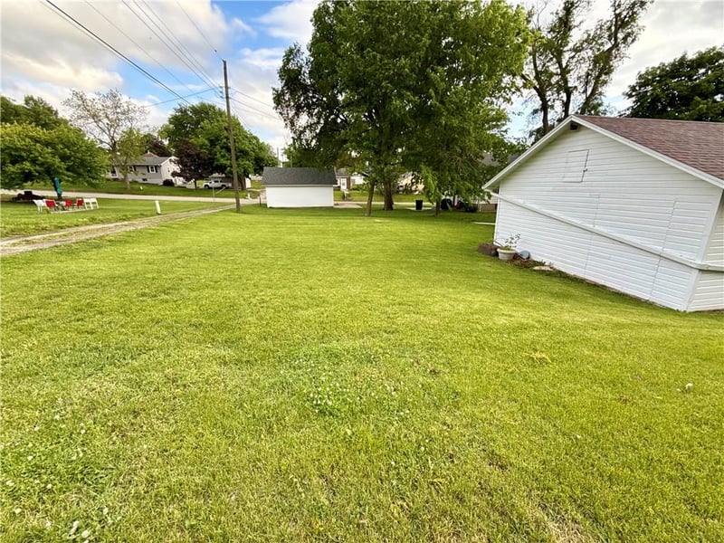 417 Walnut St, Maryville, MO 64468