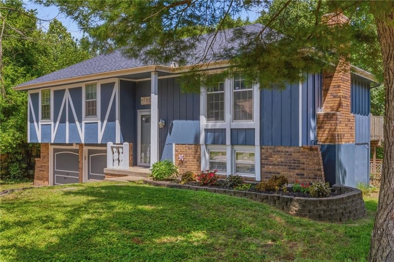 7617 N Stoddard Ave, Kansas City, MO 64152