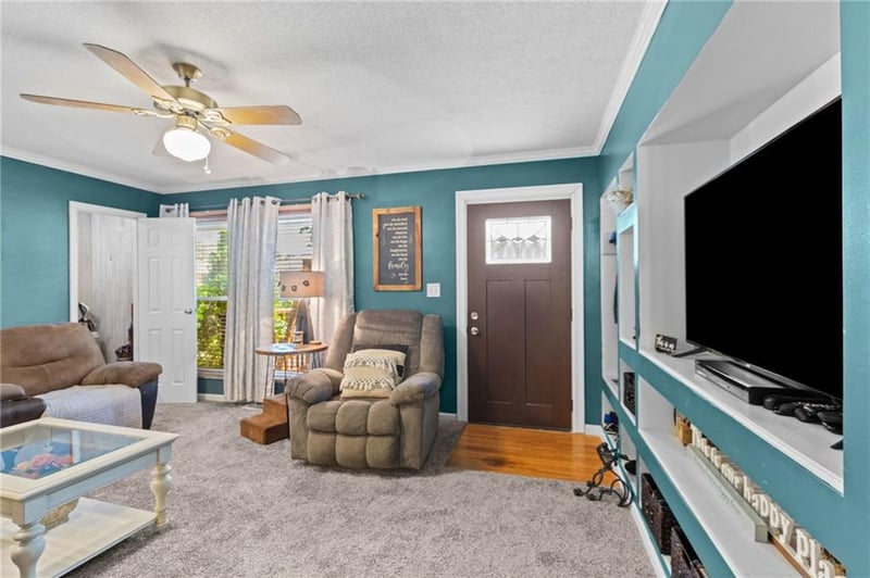 130 N 80th Ter, Kansas City, KS 66111
