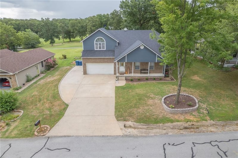 212 Lakeview Ln, Carl Junction, MO 64834