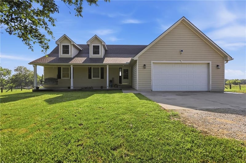 14711 State Route E Hw, Adrian, MO 64720