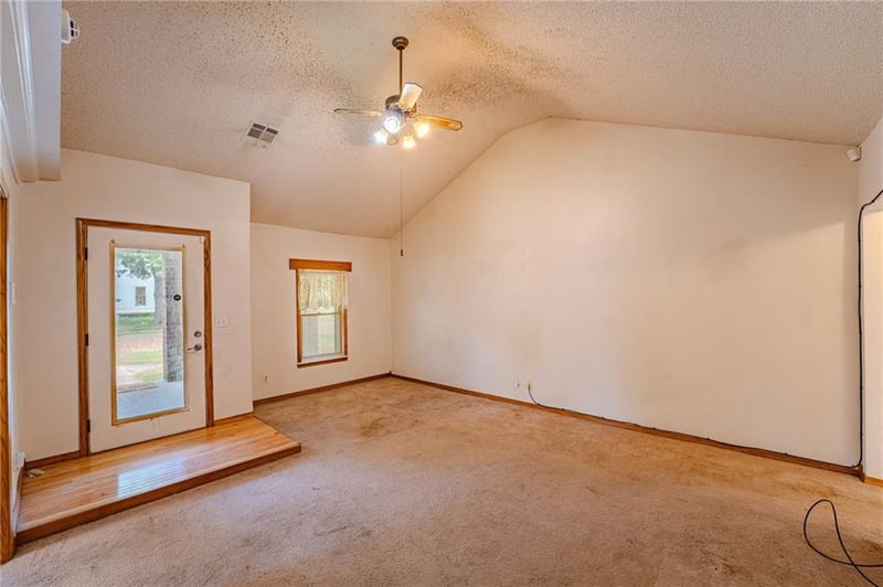 323 Holbrook St, Fort Scott, KS 66701