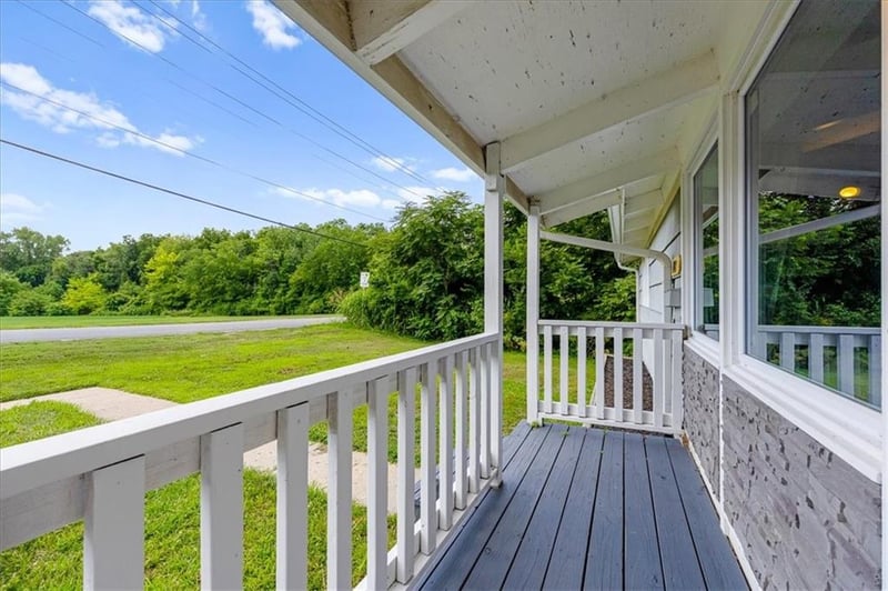 708 Nickell Ave, Independence, MO 64050