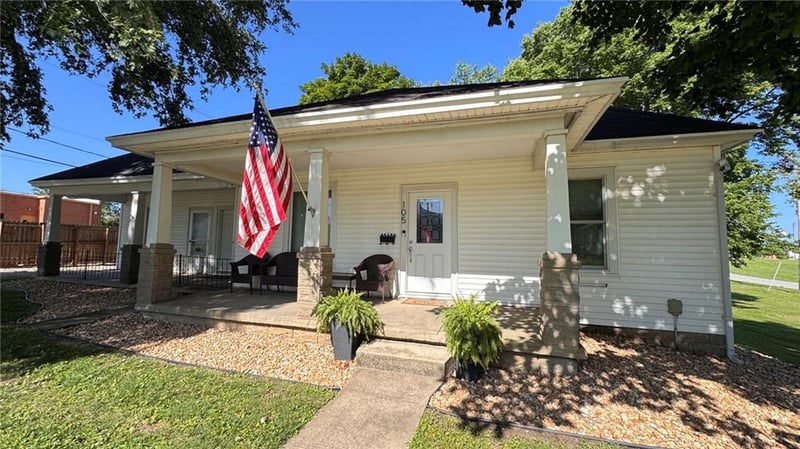 105 Kirkwood St, Highland, KS 66035