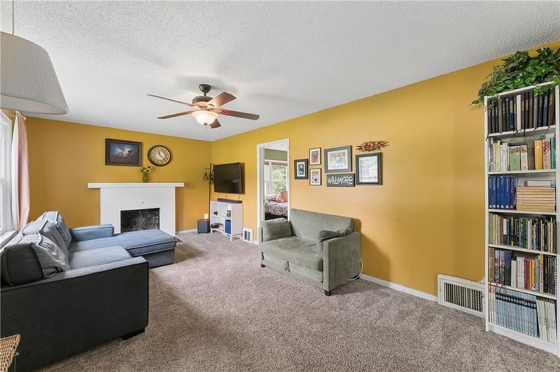 8001 Blue Ridge Blvd, Raytown, MO 64138