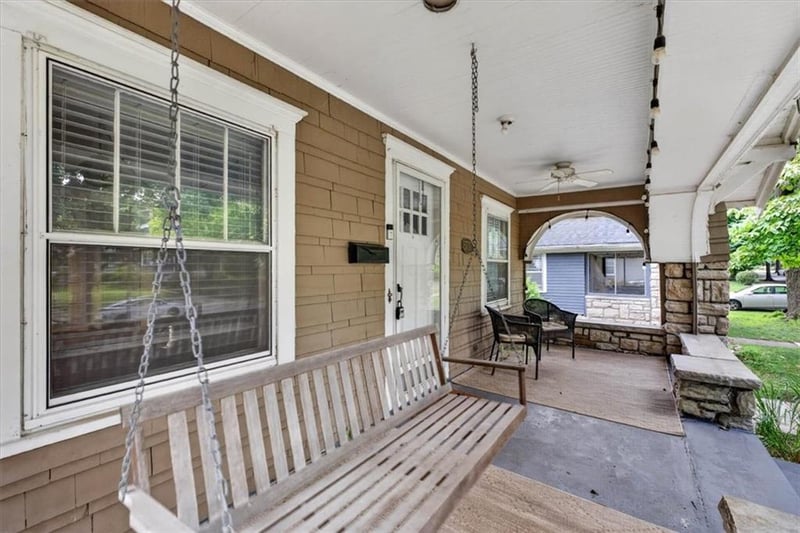 5717 Holmes St, Kansas City, MO 64110