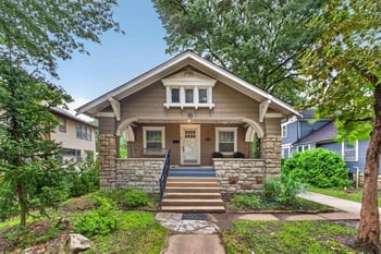 5717 Holmes St, Kansas City, MO 64110