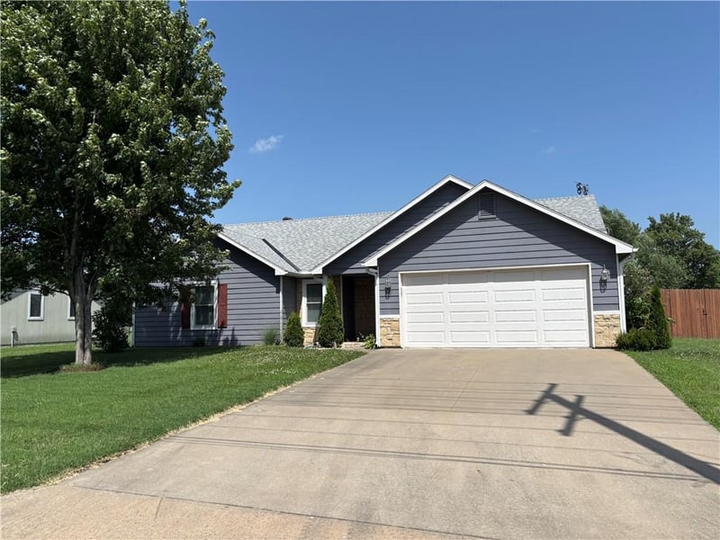 747 Beech St, Ottawa, KS 66067