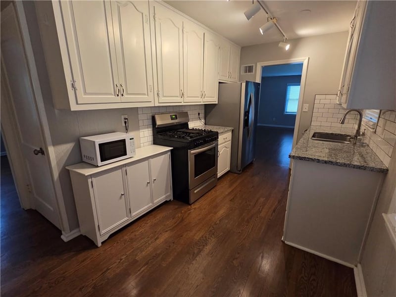 7211 Lamar Ave, Overland Park, KS 66204