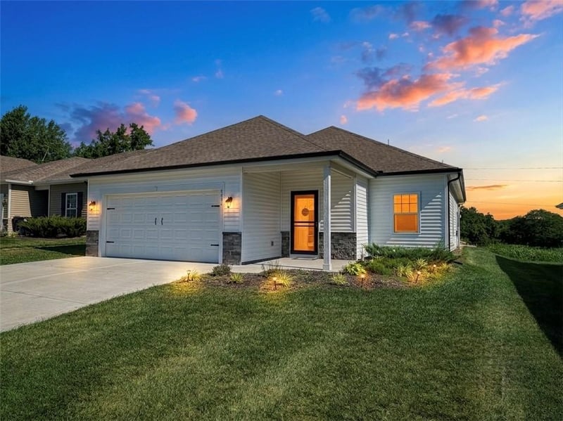 7712 124 St, Kansas City, MO 64163