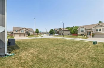 7831 N Walrond Ave, Kansas City, MO 64119