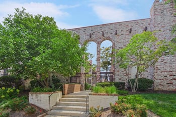 5013 Walnut St #C, Kansas City, MO 64112