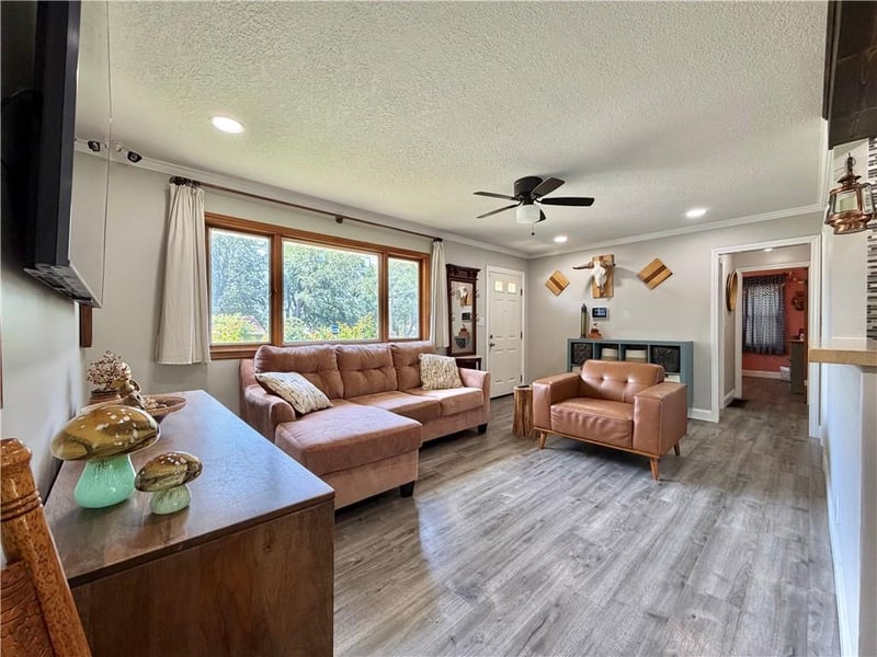 7408 Elm St, Raytown, MO 64133