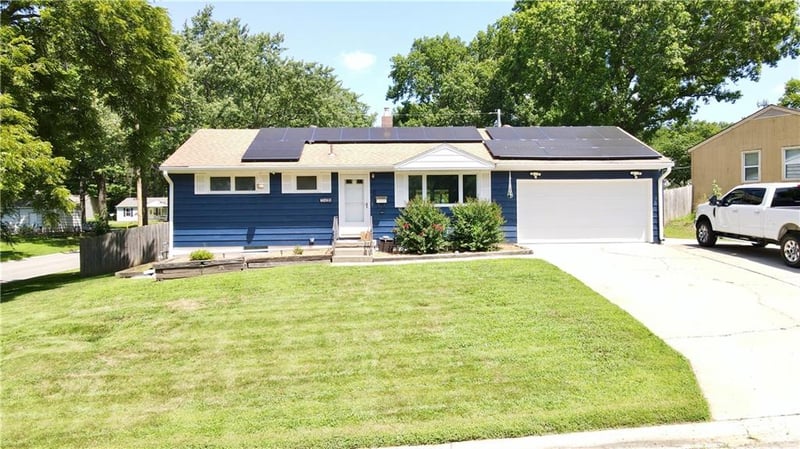 7408 Elm St, Raytown, MO 64133