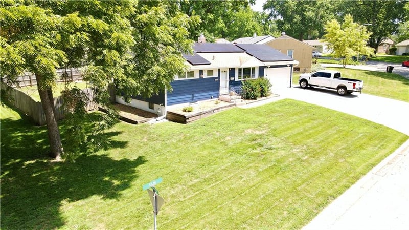 7408 Elm St, Raytown, MO 64133