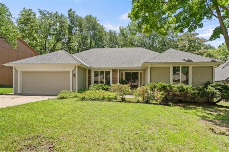 11715 102nd Ter, Overland Park, KS 66214