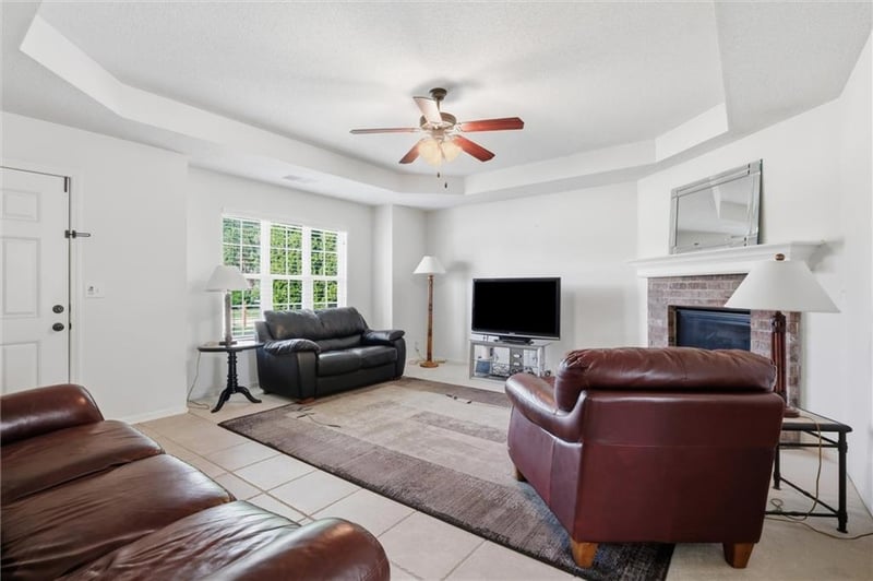 1021 Bristol Dr, Raymore, MO 64083