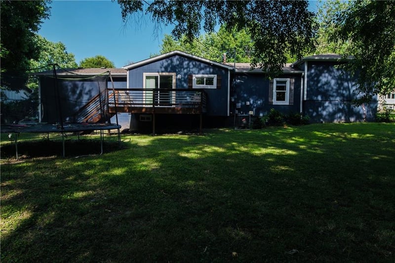 11010 Holmes St, Kansas City, MO 64155