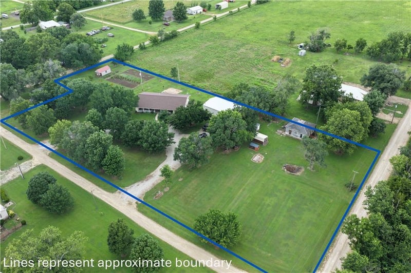 2445 158th St, Other, KS 66863