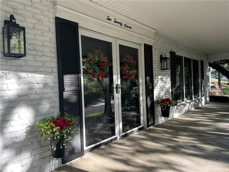 227 White Ridge Dr, Maryville, MO 64468