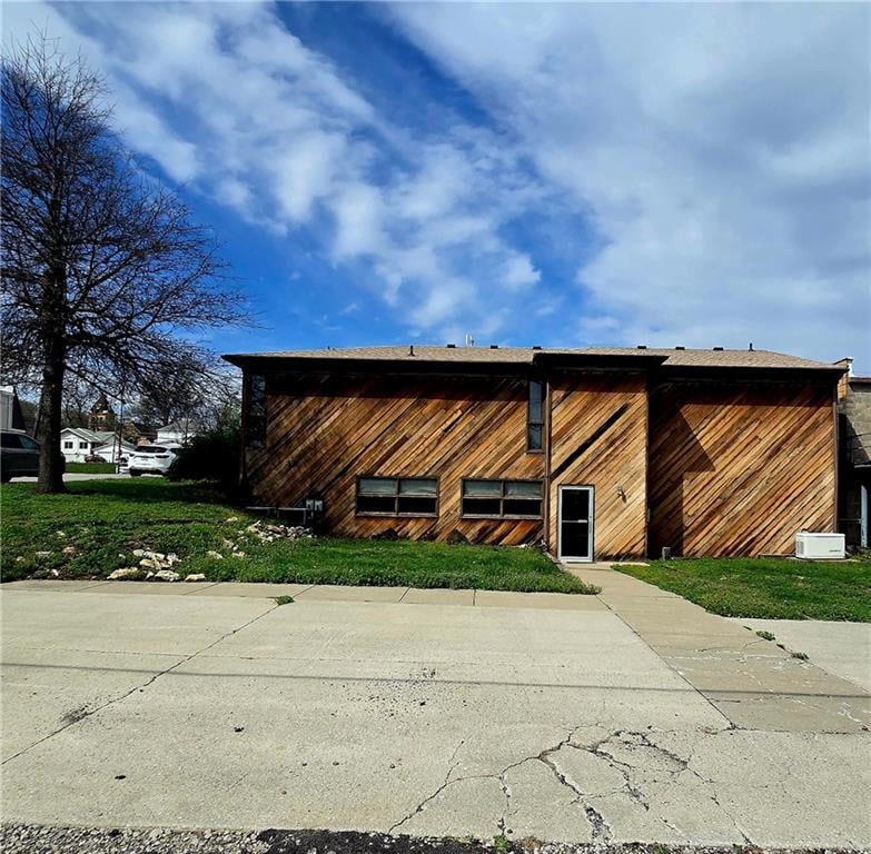 421 Main St, Tarkio, MO 64491