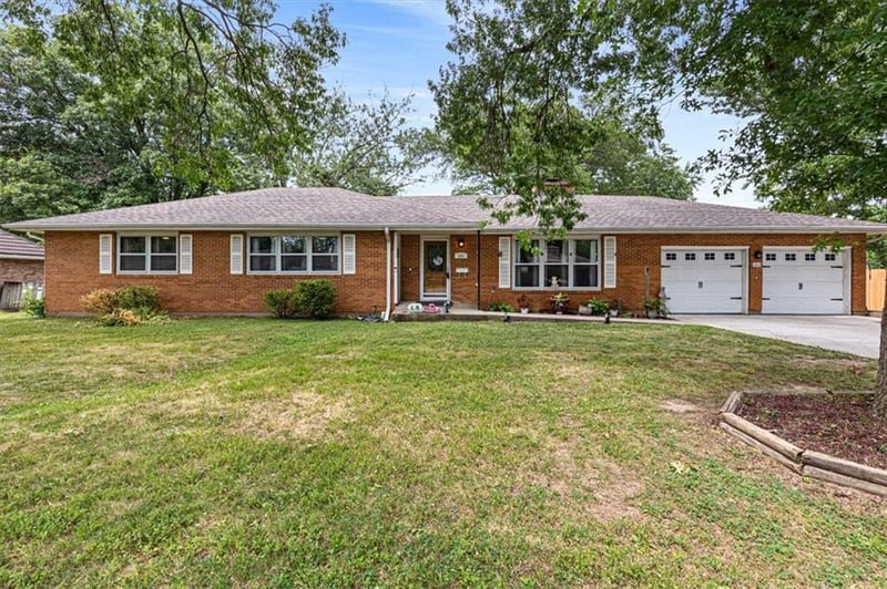 602 Pierson St, Excelsior Springs, MO 64024
