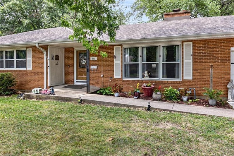 602 Pierson St, Excelsior Springs, MO 64024