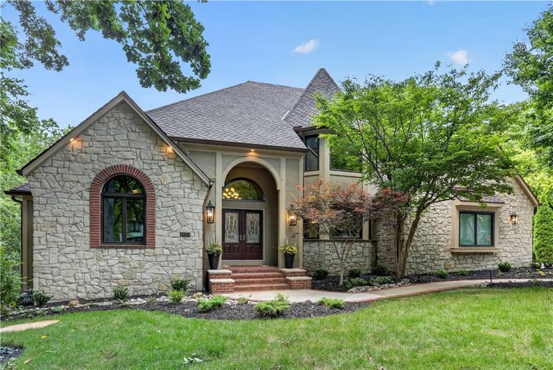 1305 43rd Ter, Kansas City, MO 64116